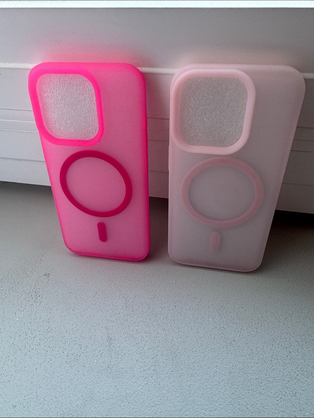 Silicone MagSafe-Compatible Phone Case - Pink I phone 15 pro case